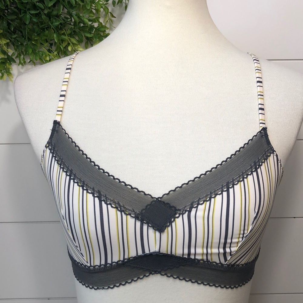 NWT Elle Macpherson Body Triangle Soft Cup…